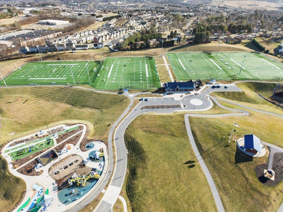 820 Jefferson Circle Christiansburg VA 24073