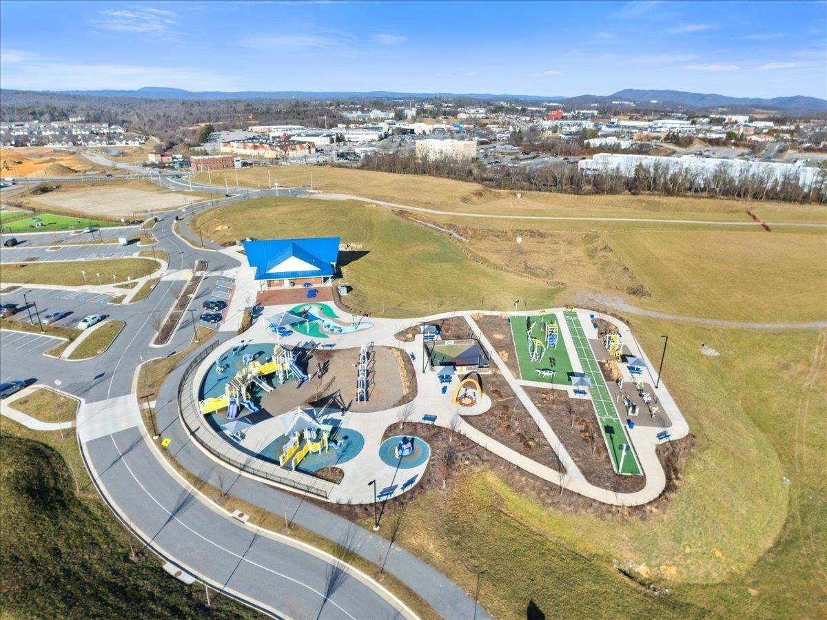 820 Jefferson Circle Christiansburg VA 24073