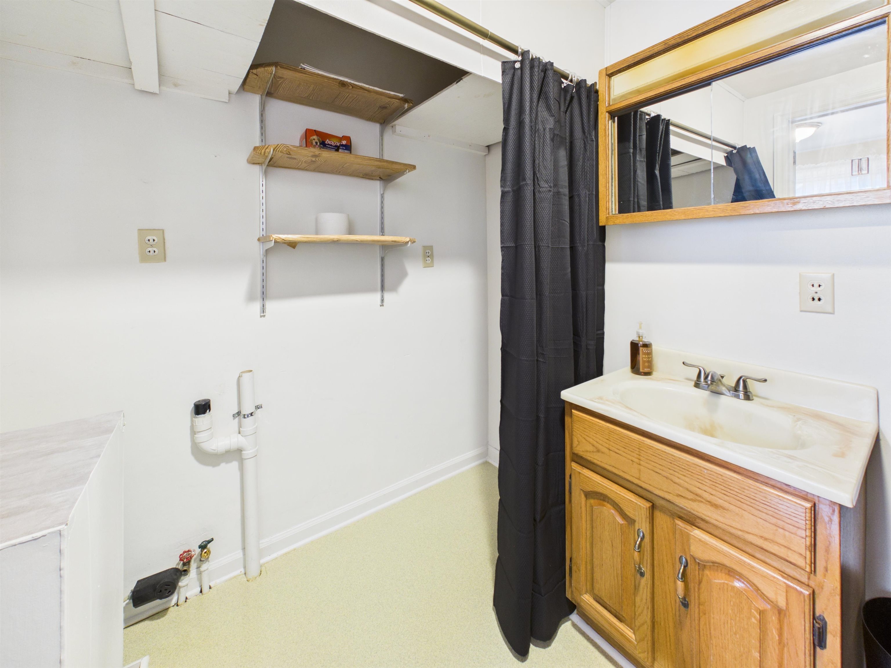 418 Easton Road Pearisburg VA 24134