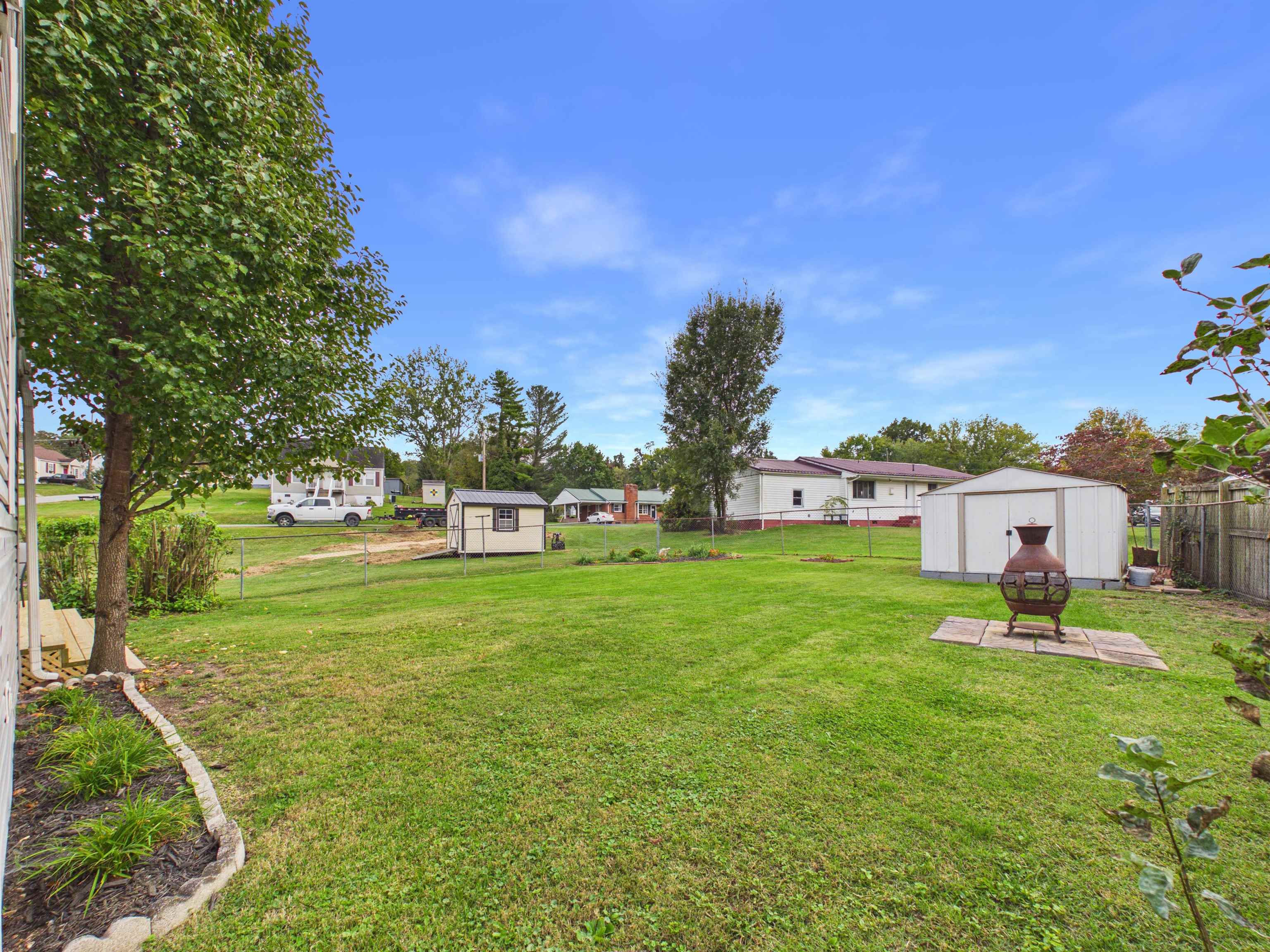 418 Easton Road Pearisburg VA 24134