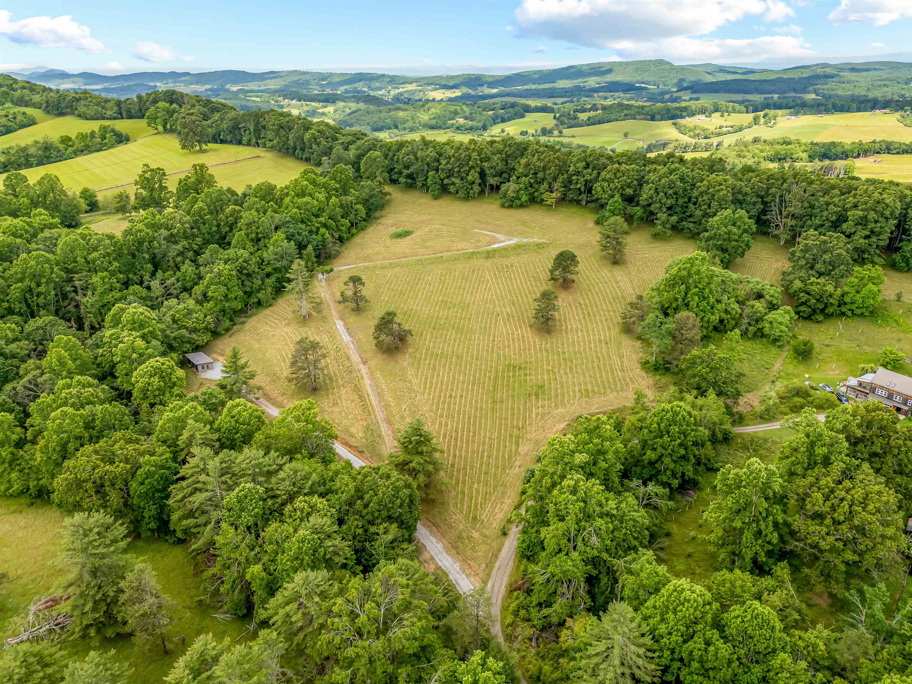 133 Wonder Way NE Pilot VA 24138