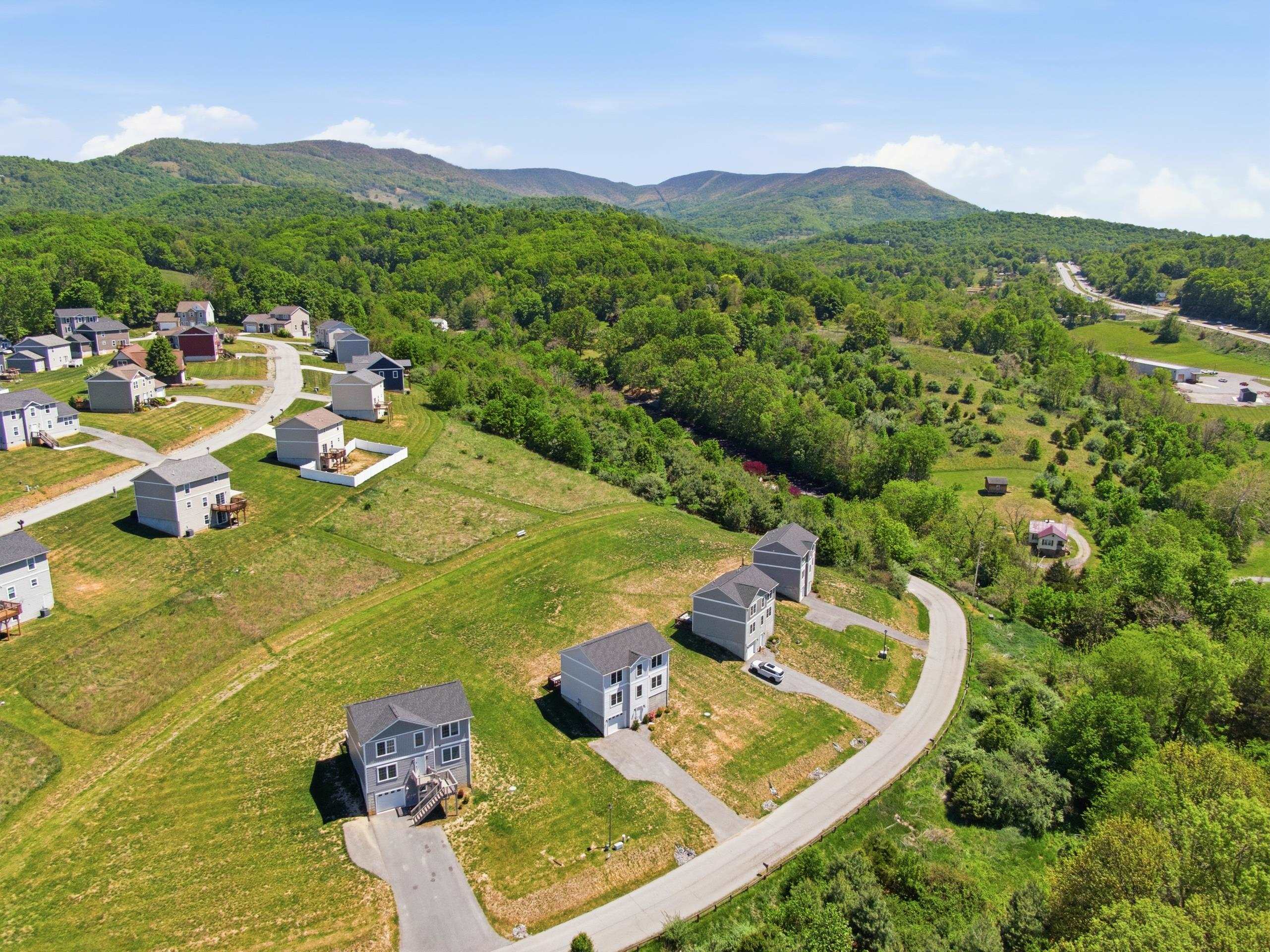 186 Redwood Drive Pembroke VA 24136