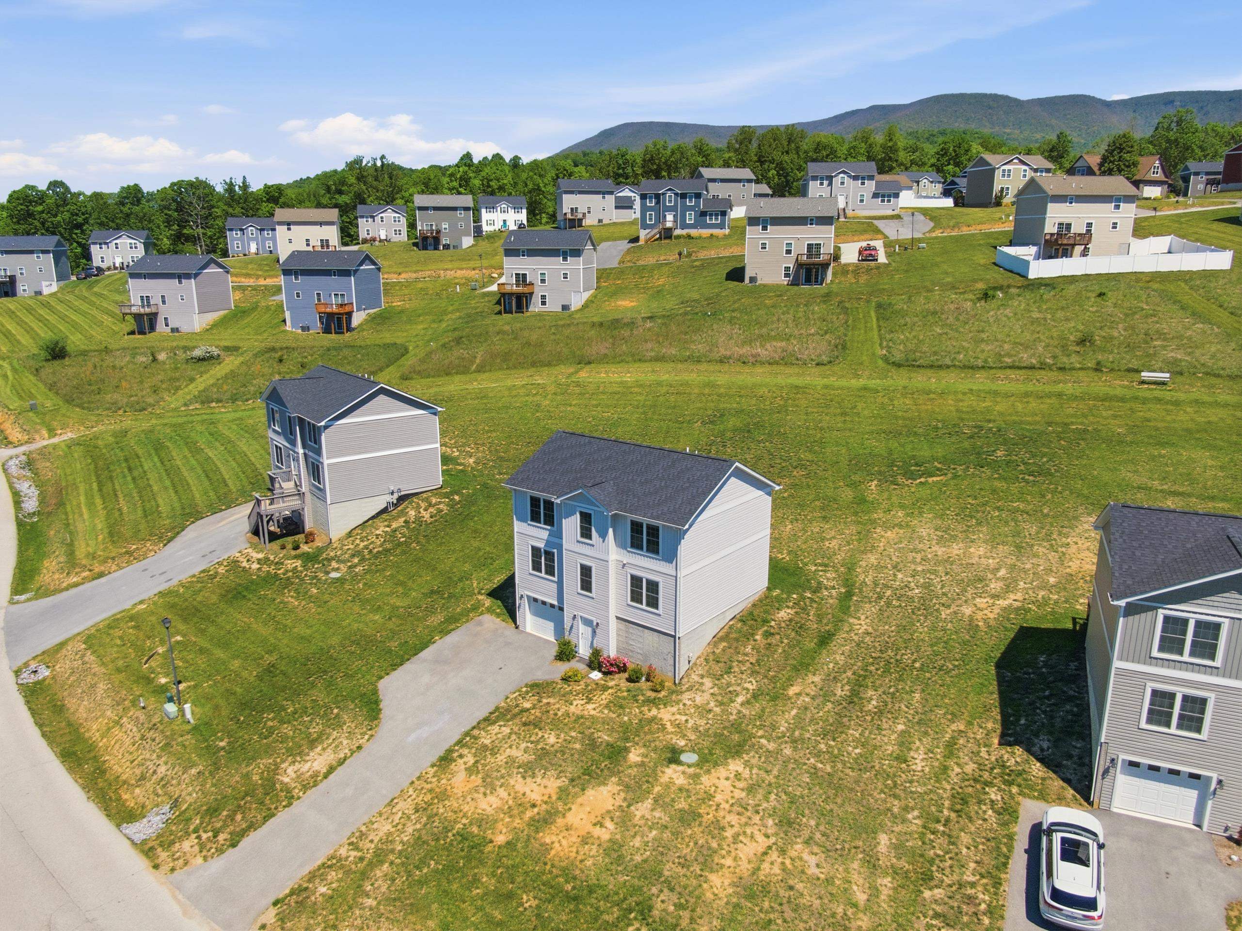 186 Redwood Drive Pembroke VA 24136
