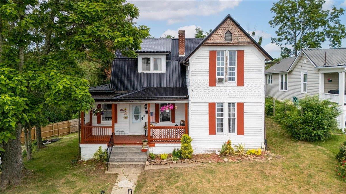 309 Henry Avenue Pulaski VA 24301