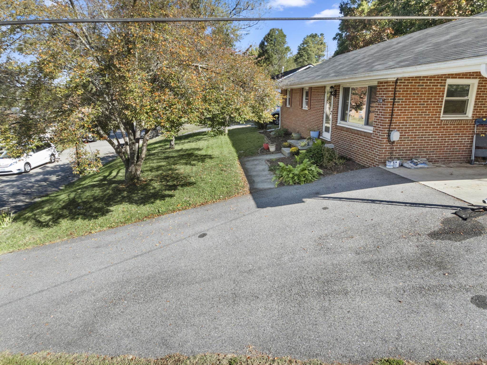 2106 Fourth Street Radford VA 24141