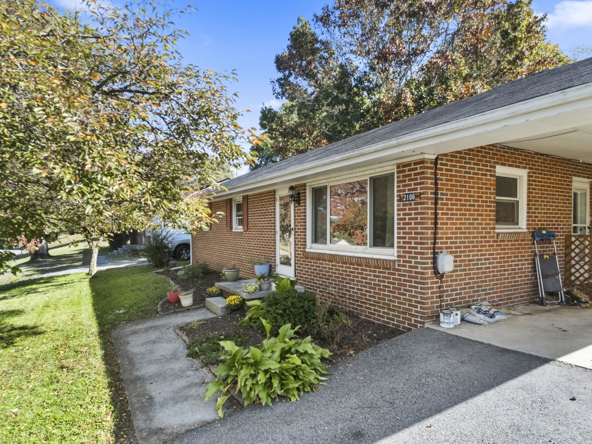 2106 Fourth Street Radford VA 24141