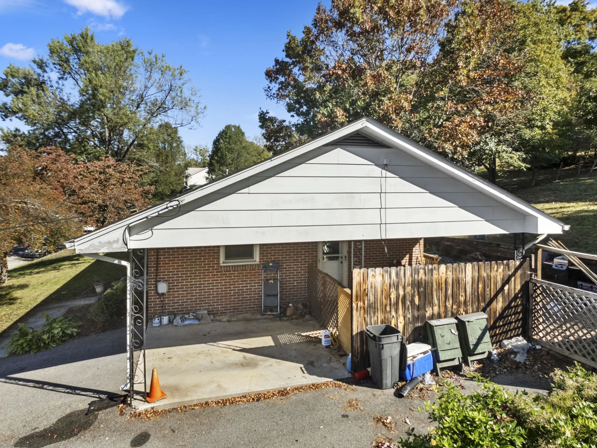 2106 Fourth Street Radford VA 24141