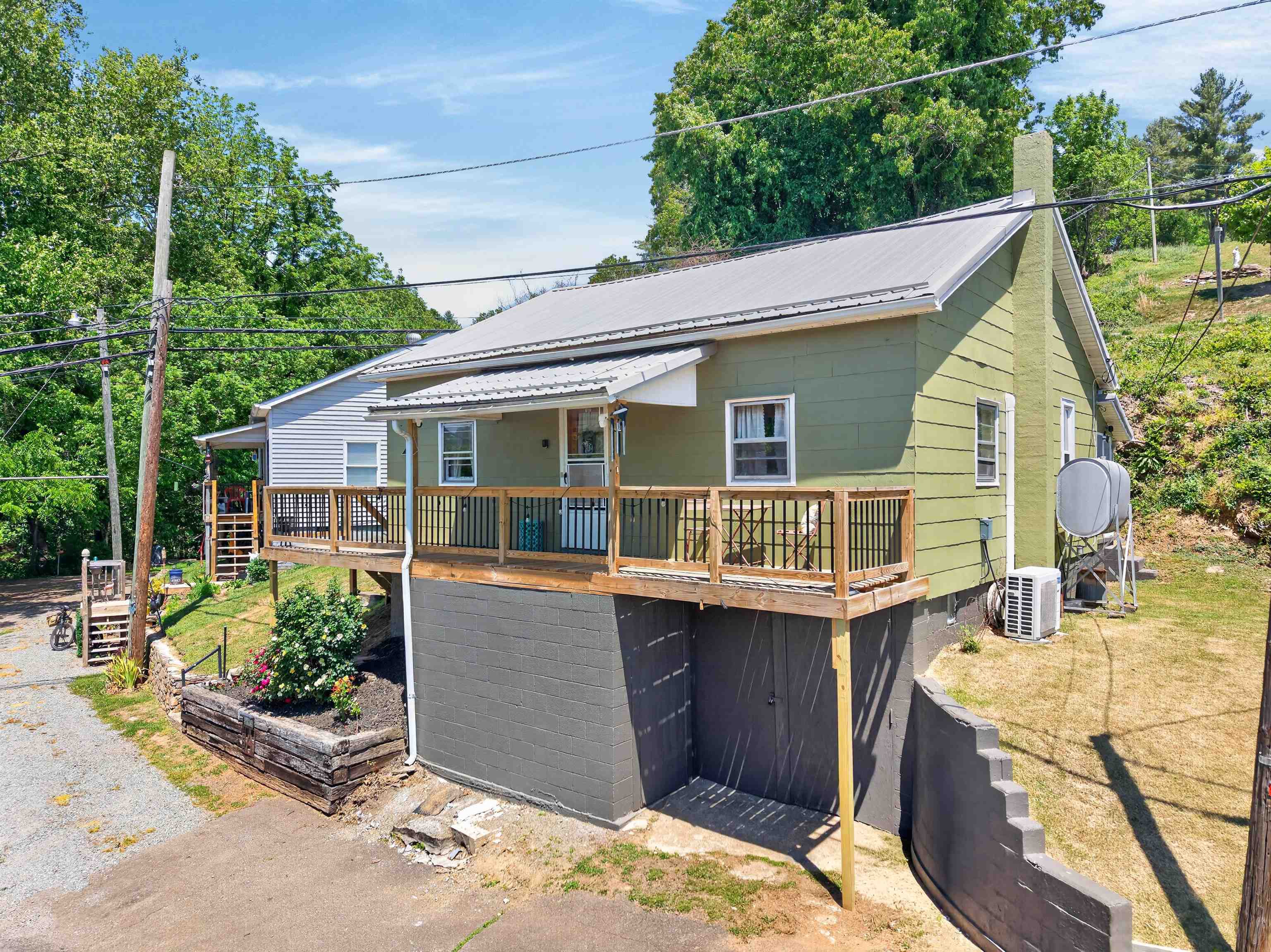 411 Grayson Street Fries VA 24330