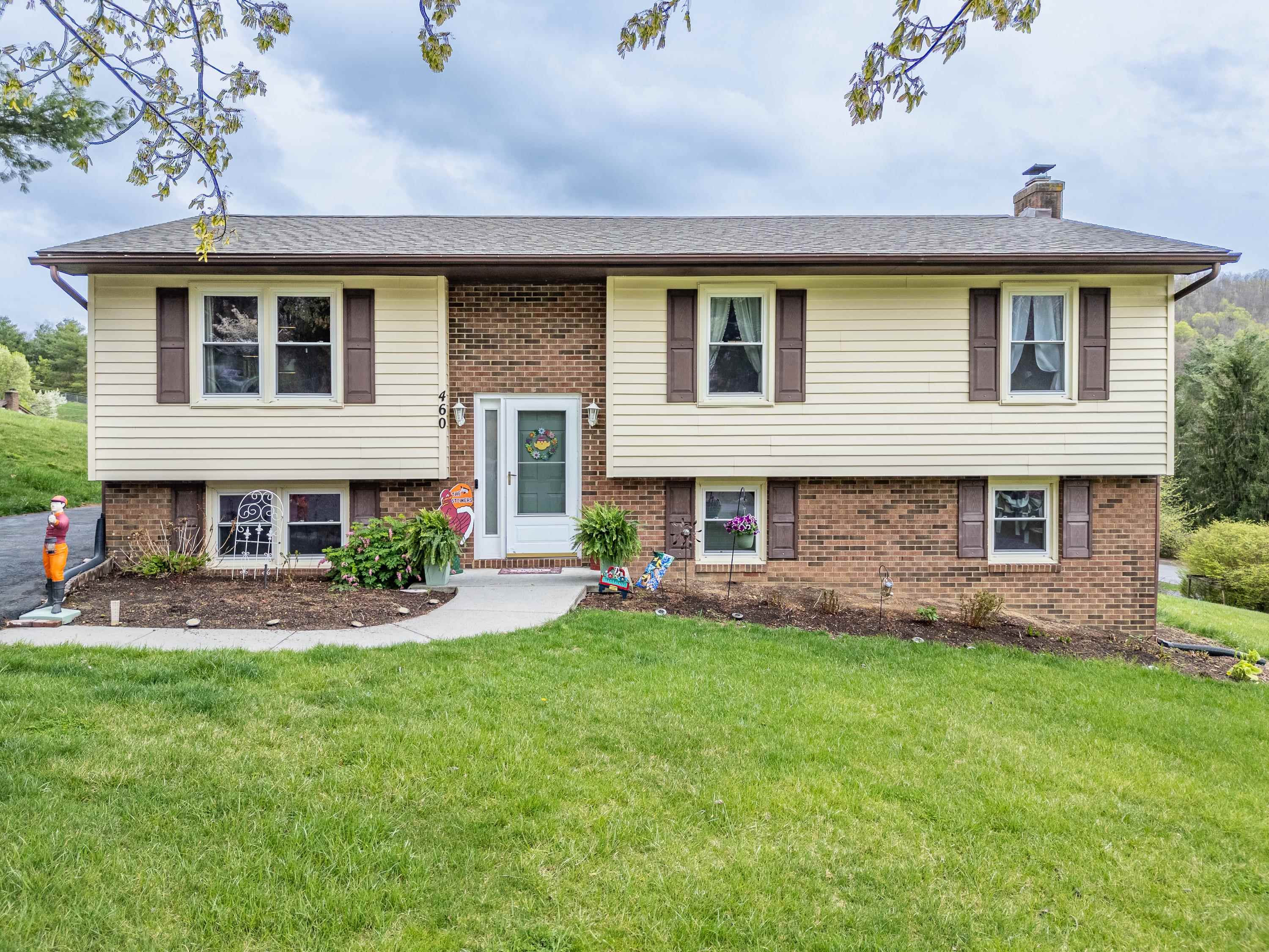 460 Mulberry Drive SW Christiansburg VA 24073