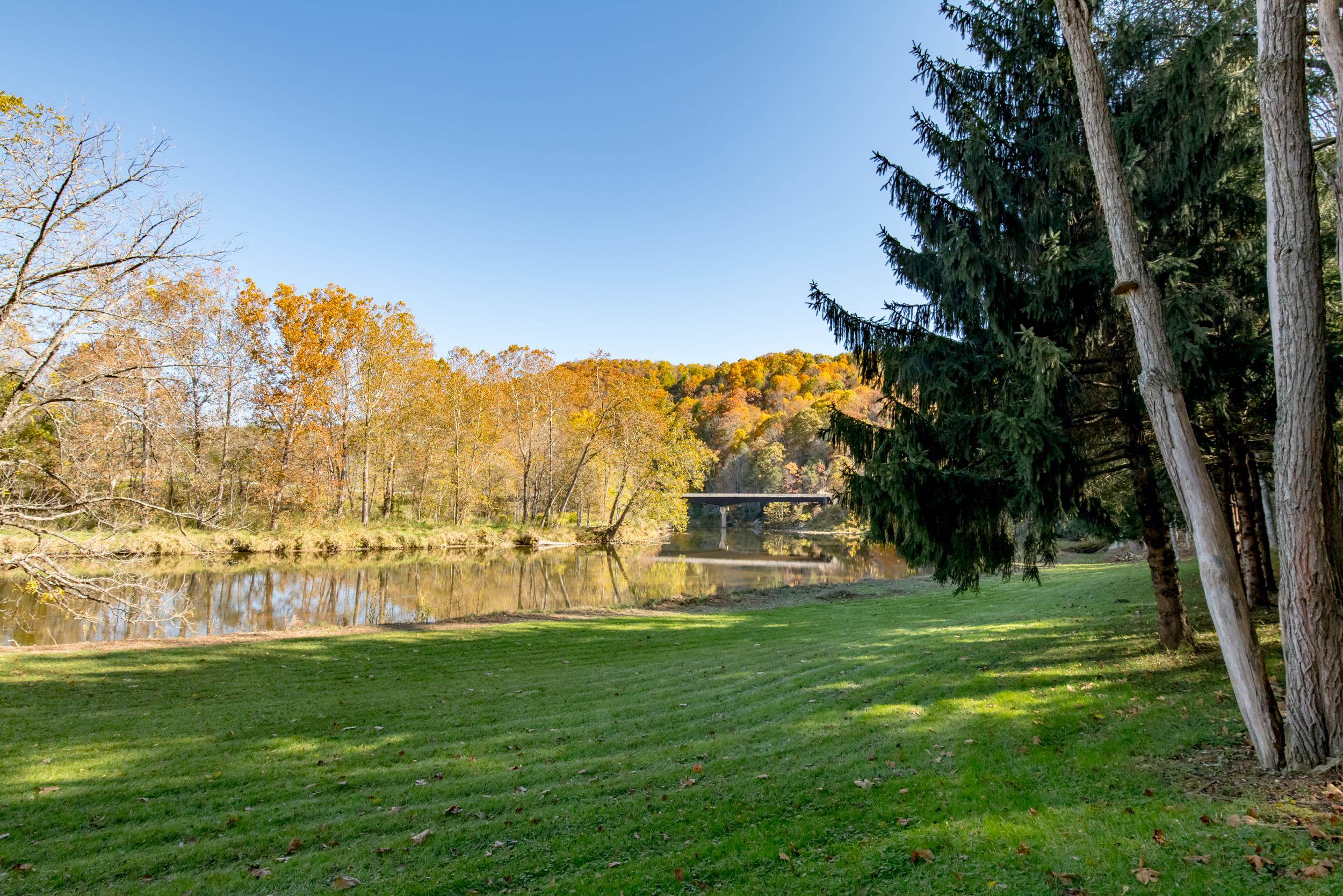 305 Mulberry Lane Mouth Of Wilson VA 24363