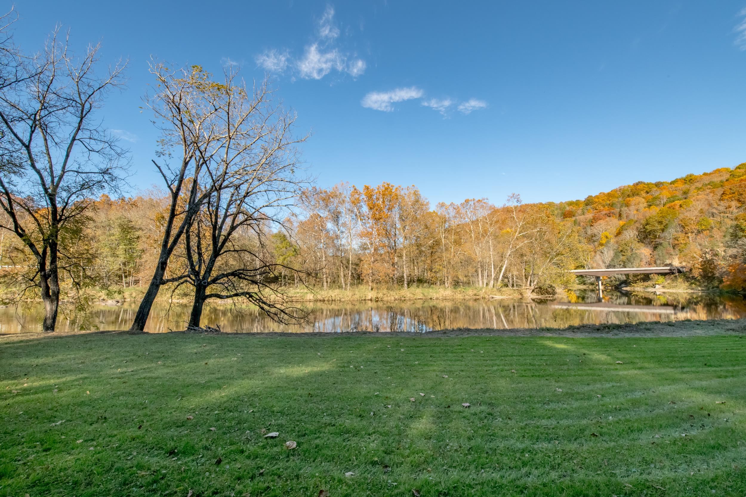 305 Mulberry Lane Mouth Of Wilson VA 24363