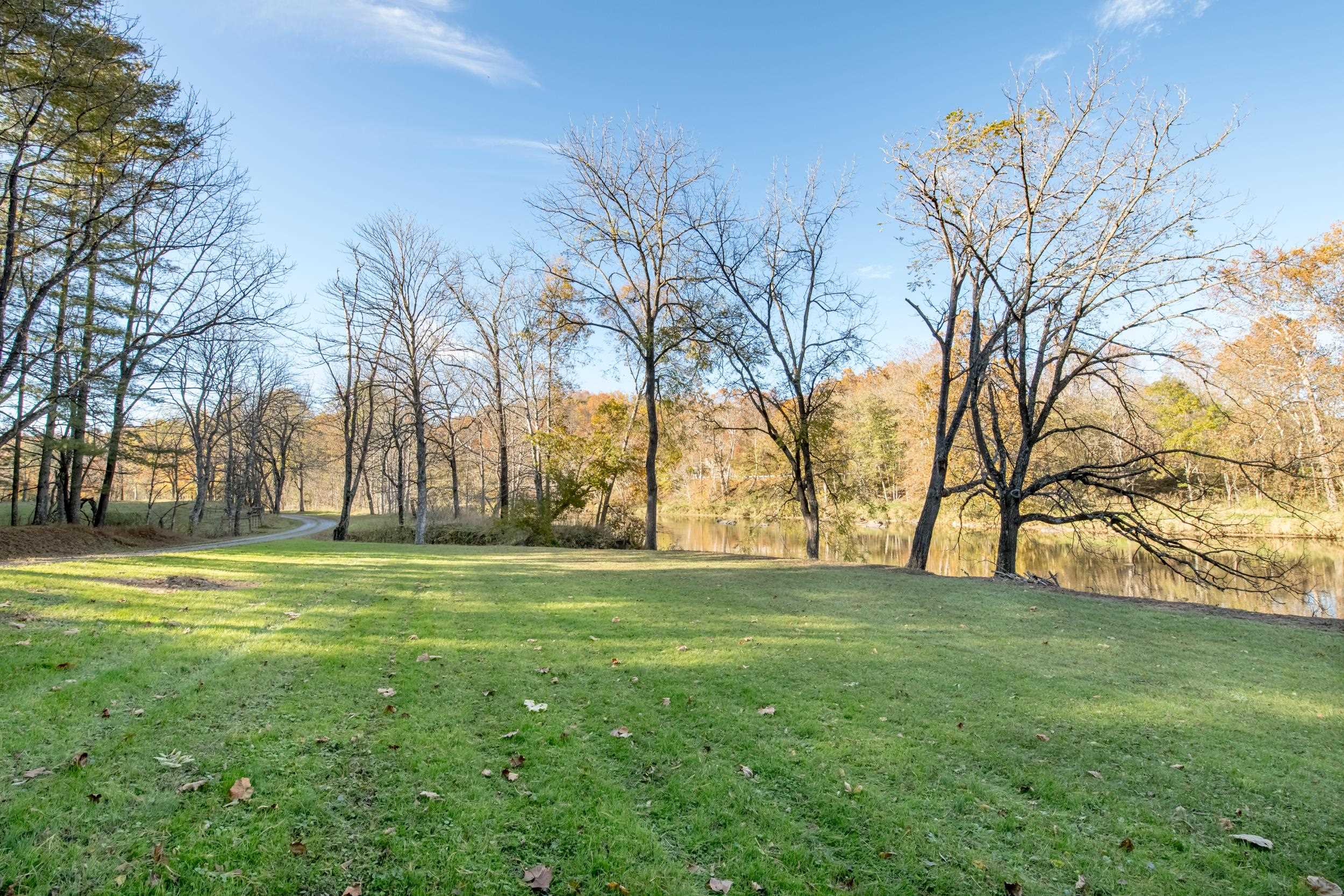 305 Mulberry Lane Mouth Of Wilson VA 24363