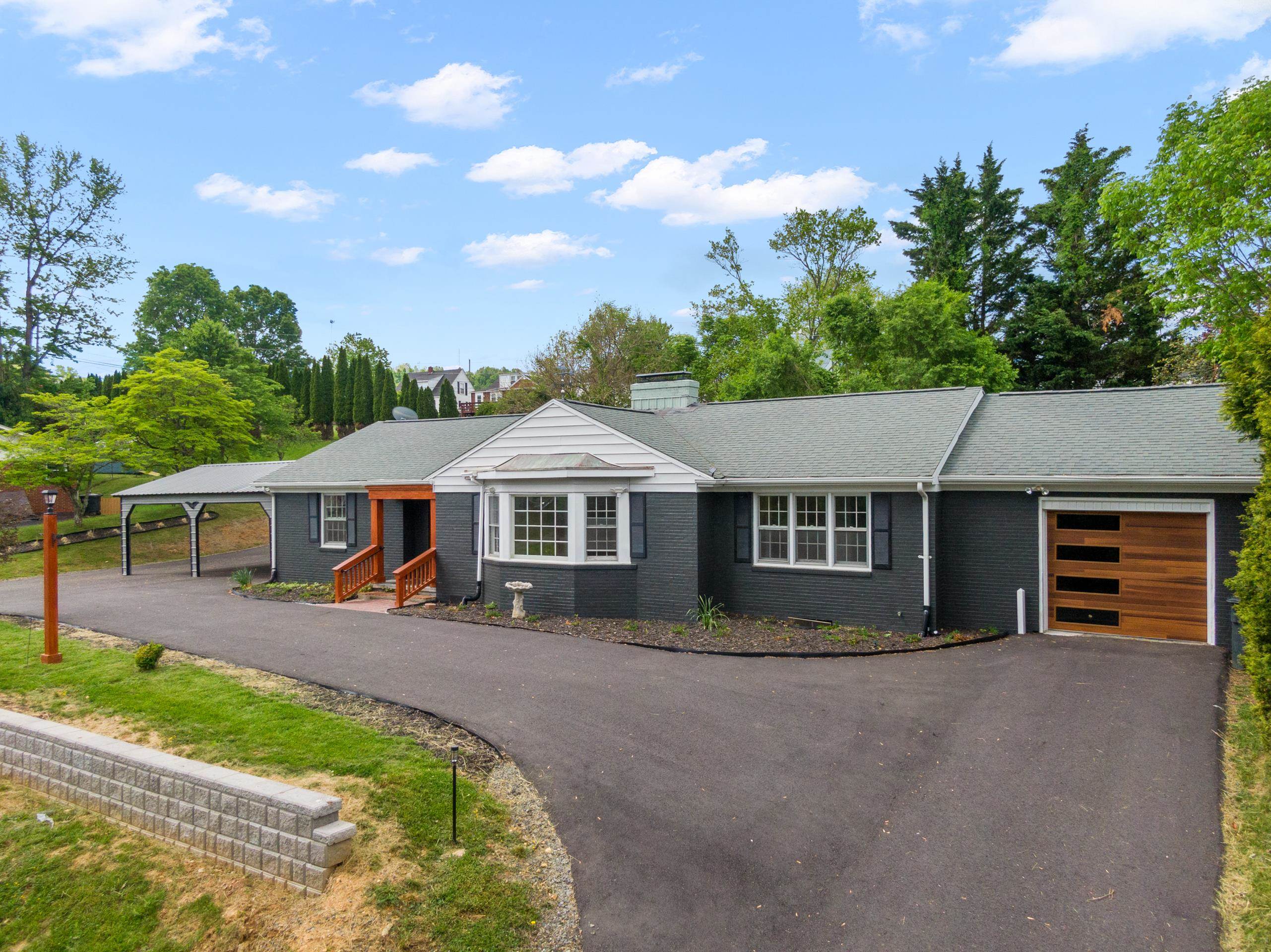 104 Oaklawn Avenue Galax VA 24333