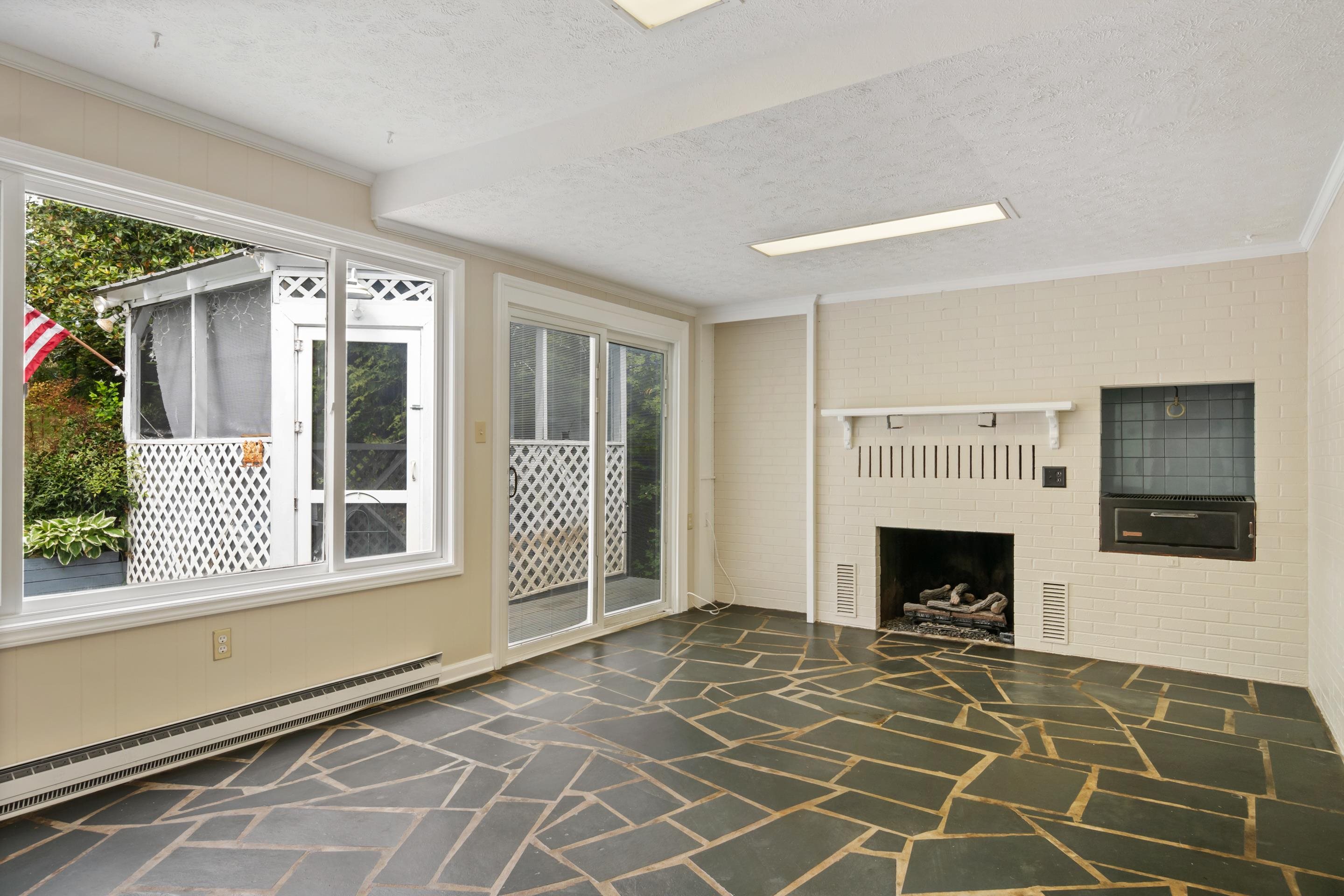 104 Oaklawn Avenue Galax VA 24333