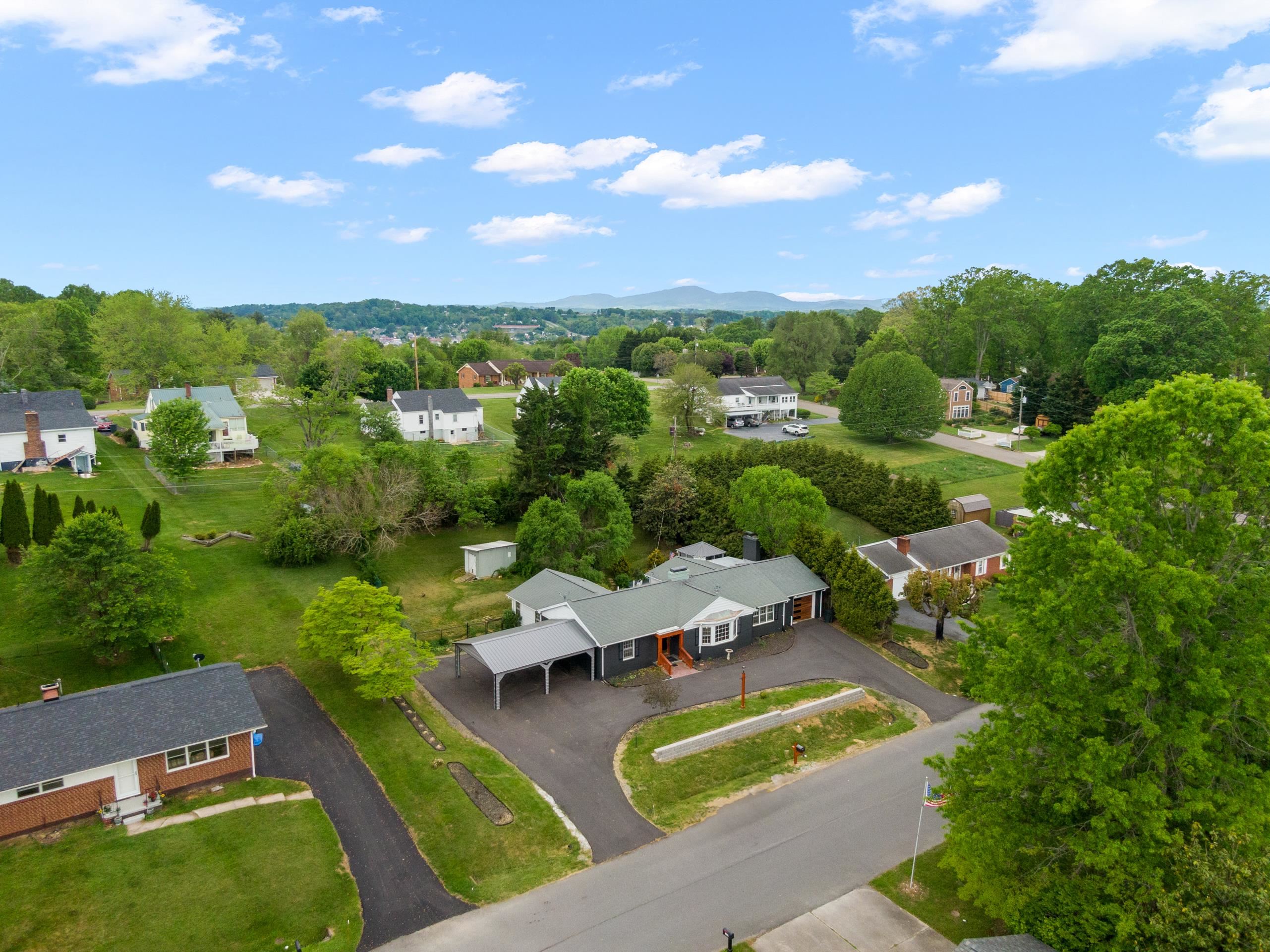 104 Oaklawn Avenue Galax VA 24333