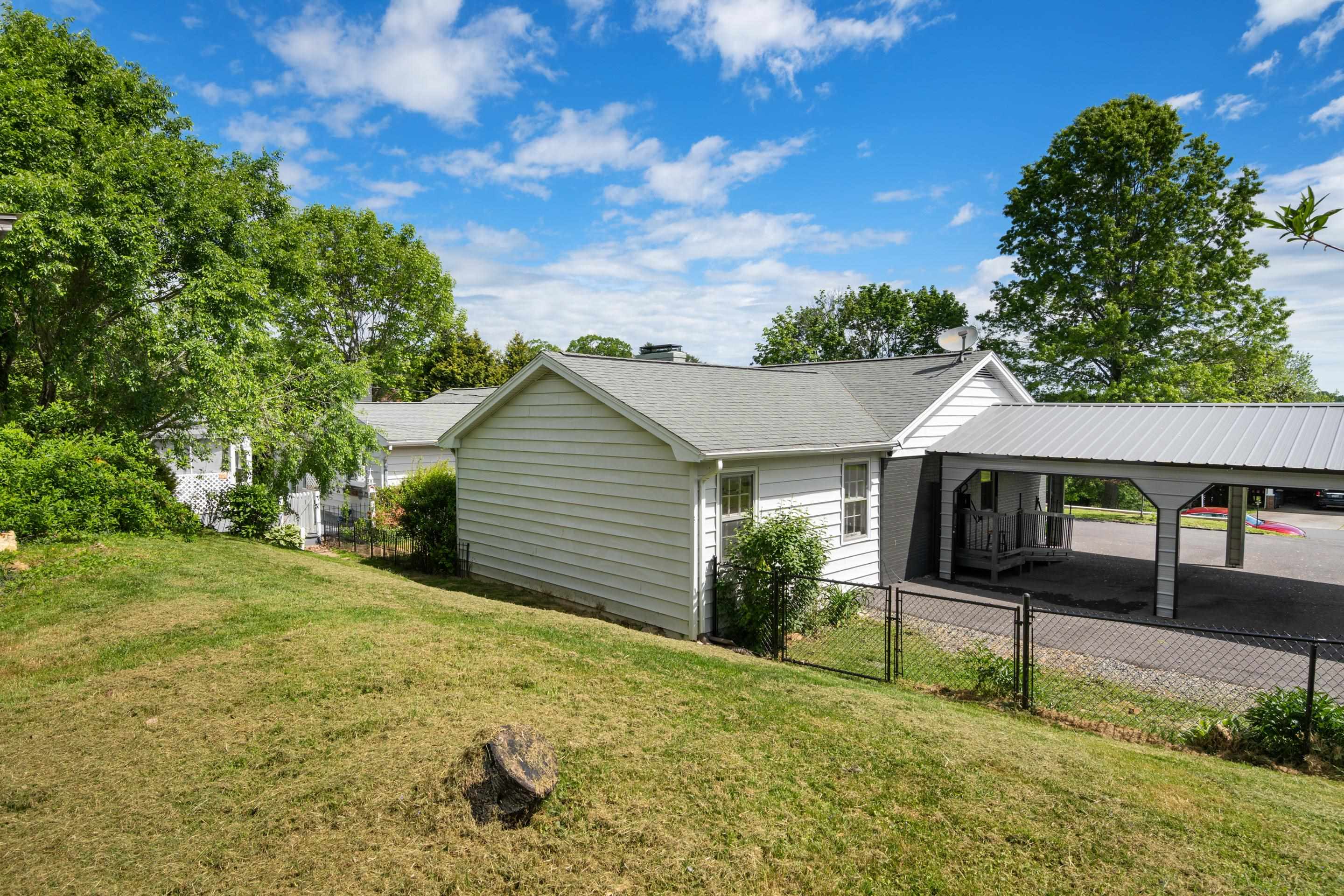 104 Oaklawn Avenue Galax VA 24333