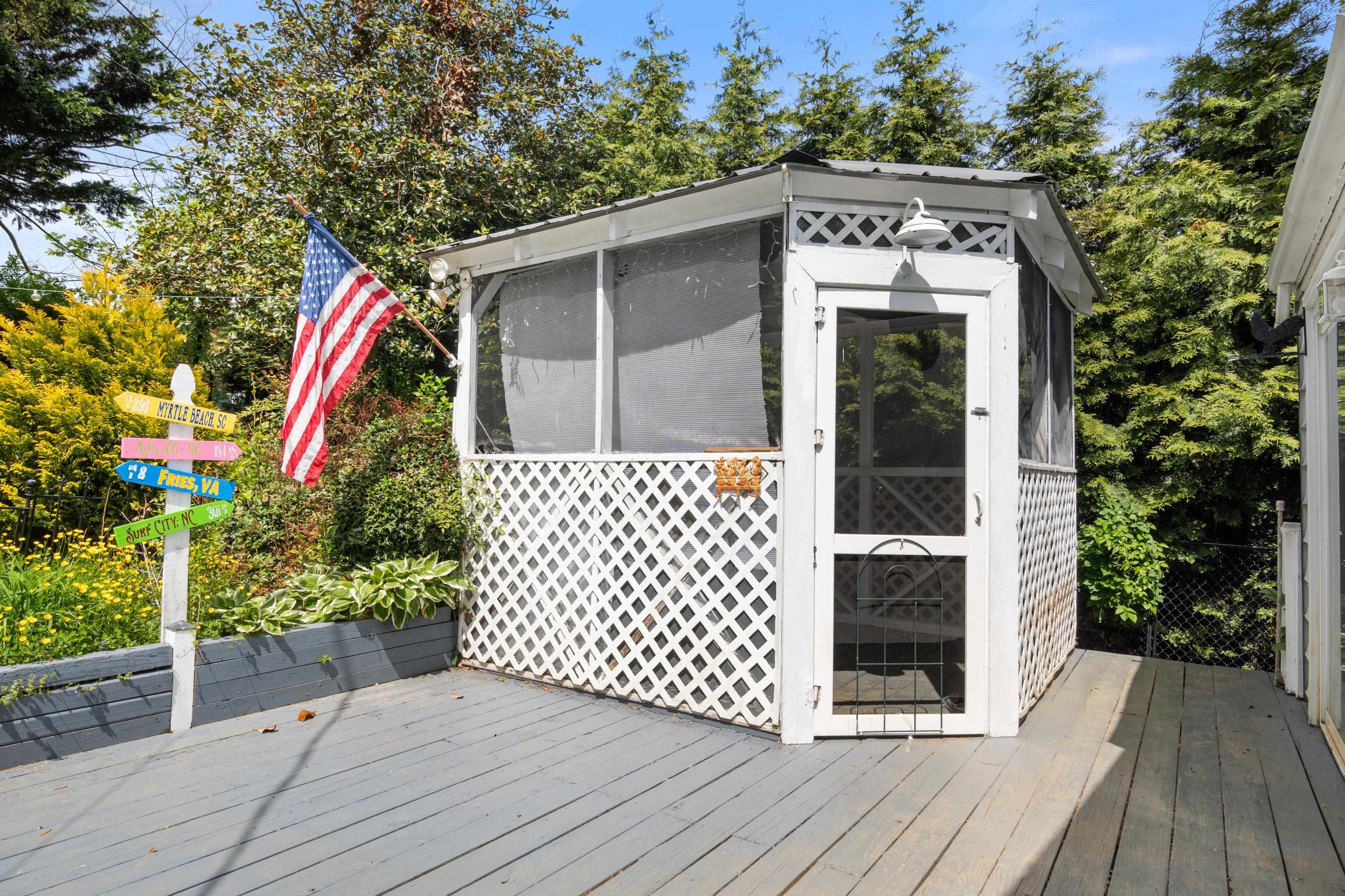 104 Oaklawn Avenue Galax VA 24333