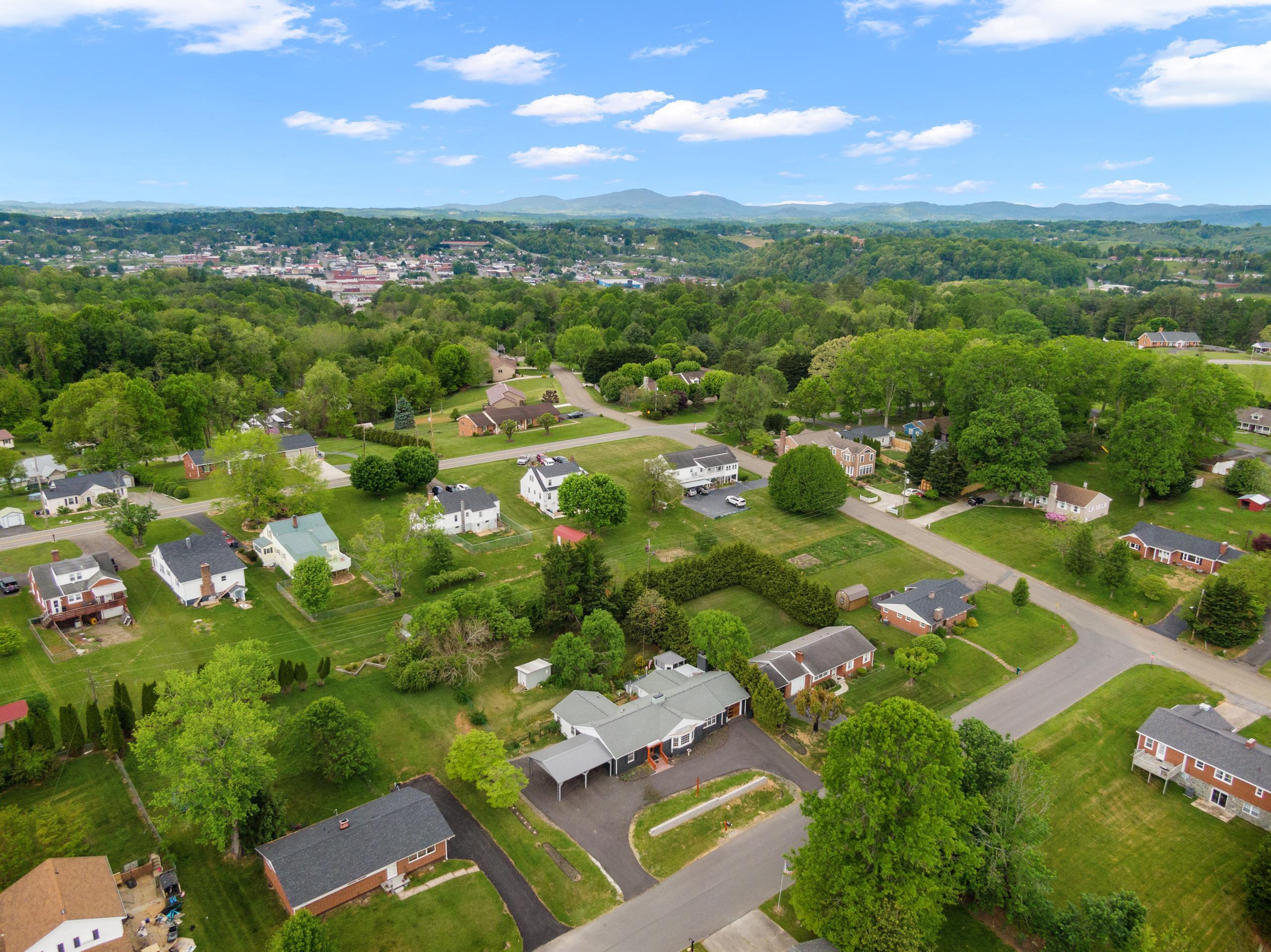 104 Oaklawn Avenue Galax VA 24333