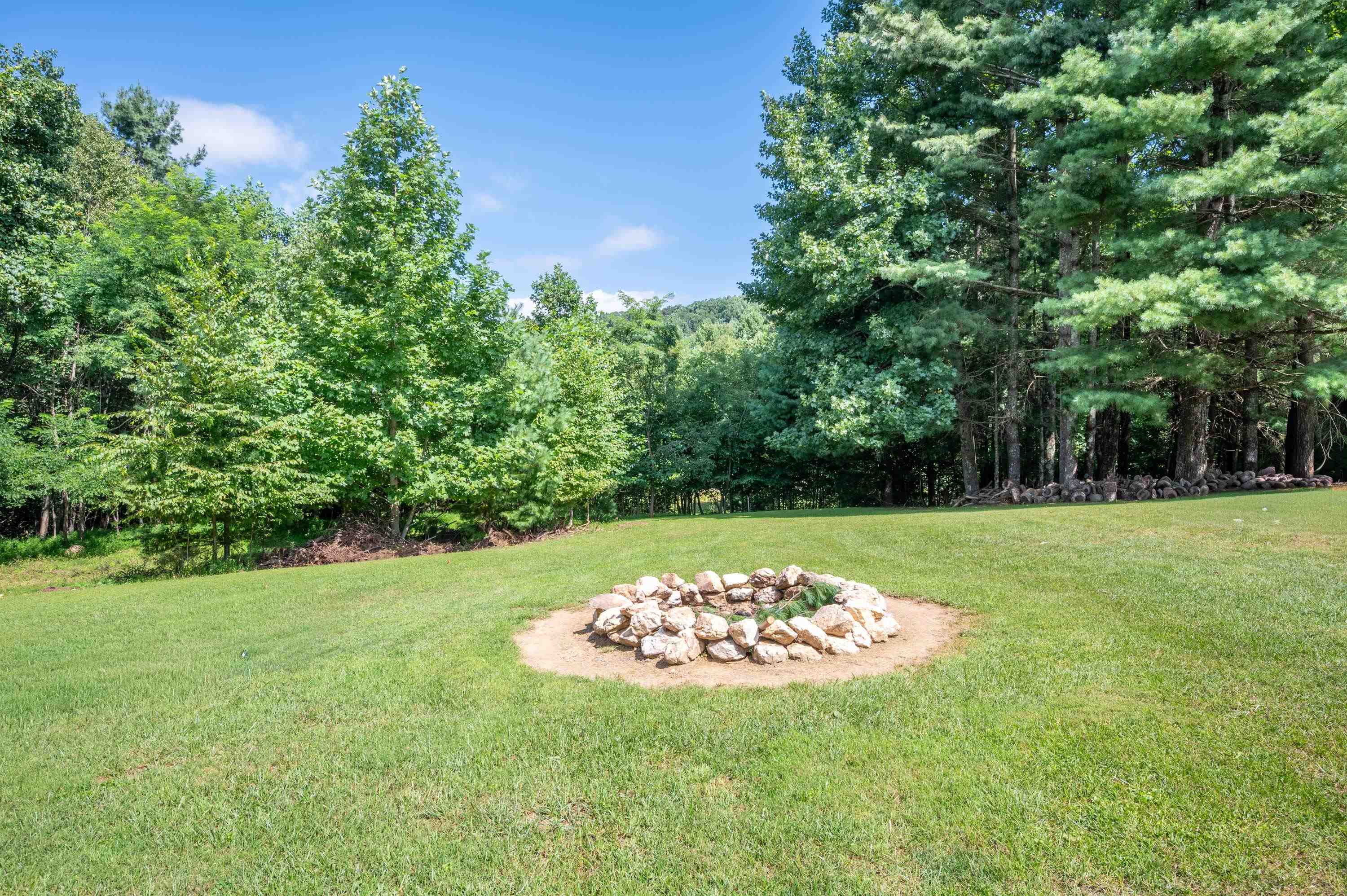 292 Thunder Hill Road Fancy Gap VA 24328