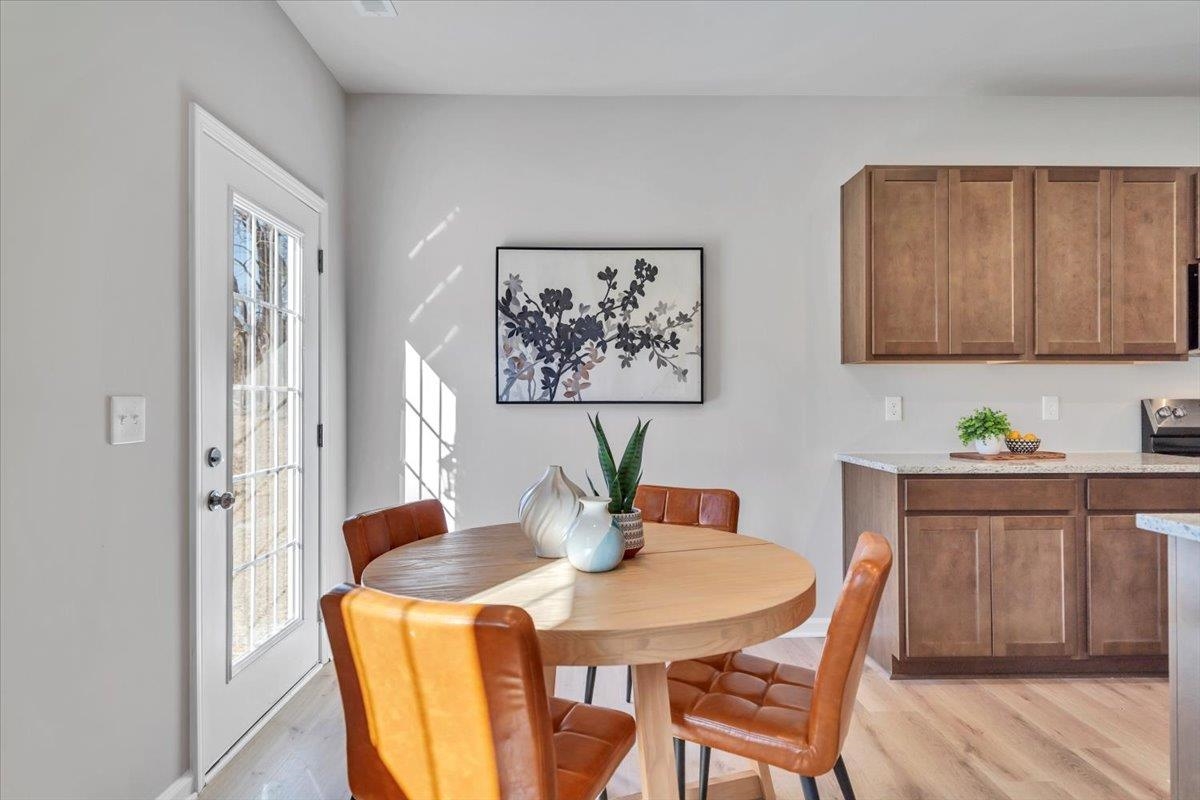 7379 King's Pointe Drive Fairlawn VA 24141