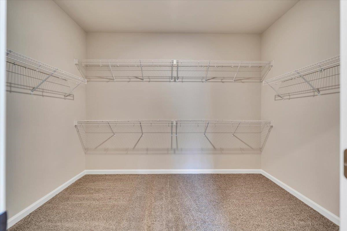 7379 King's Pointe Drive Fairlawn VA 24141