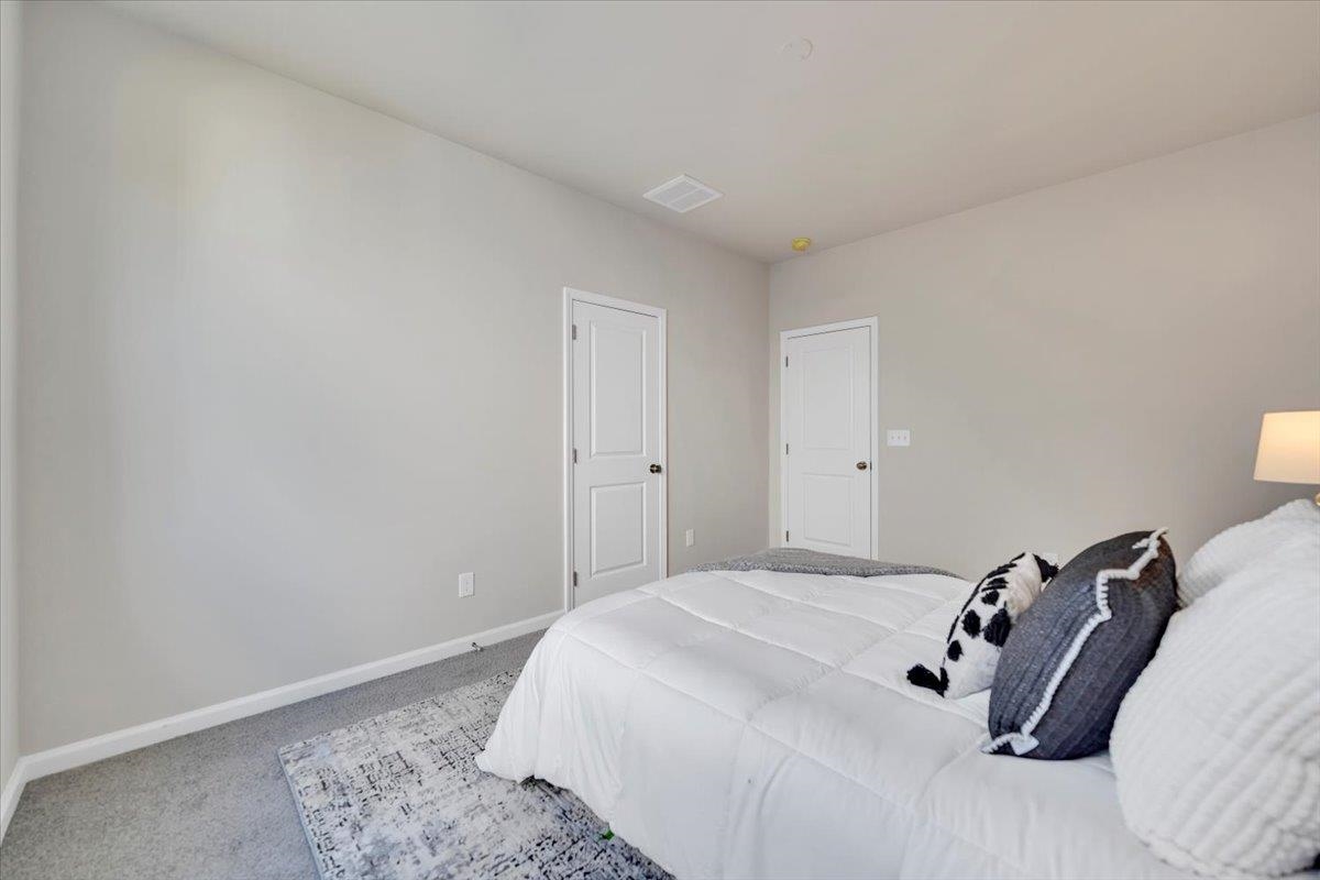 7379 King's Pointe Drive Fairlawn VA 24141