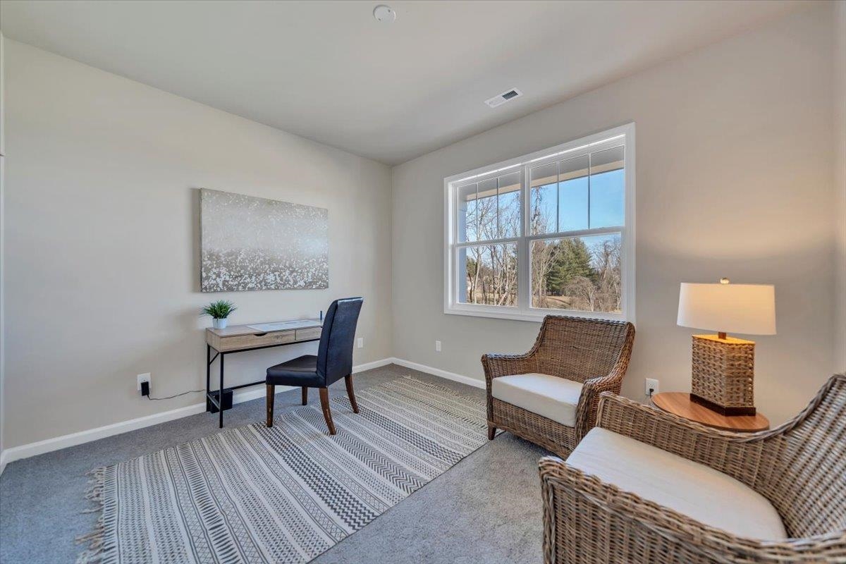 7379 King's Pointe Drive Fairlawn VA 24141