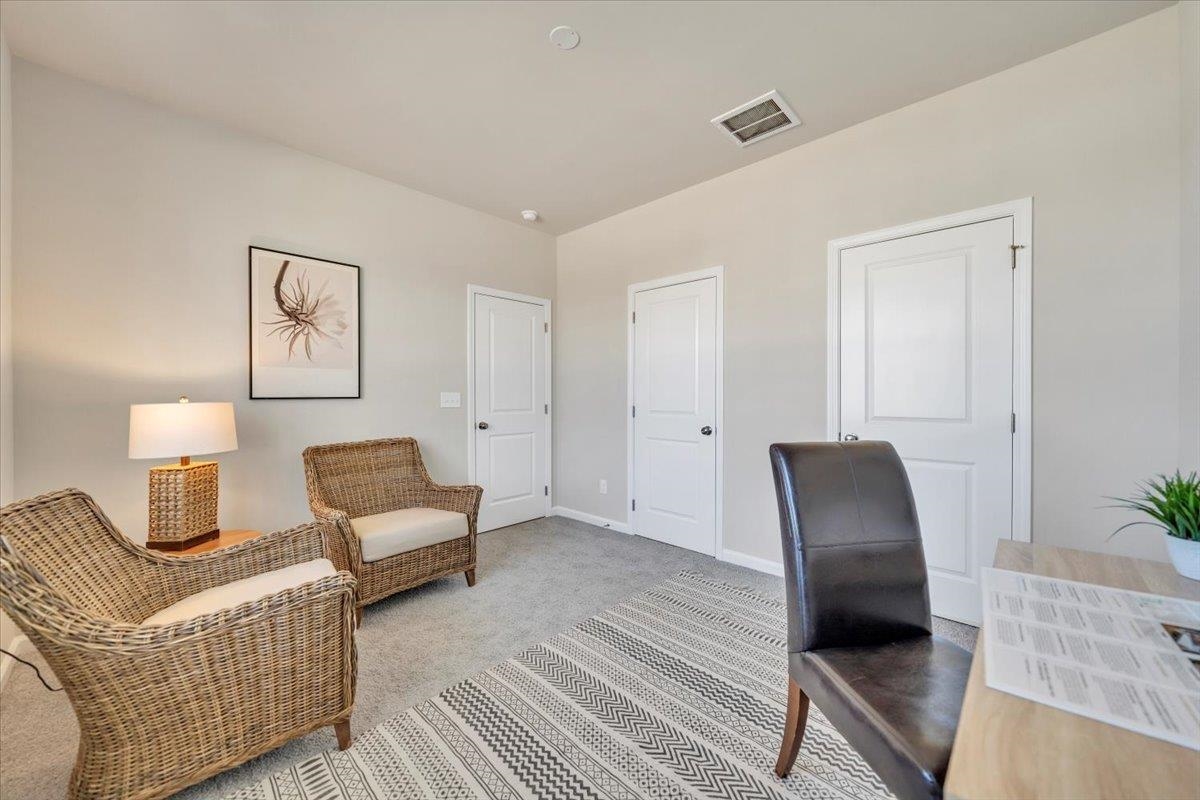 7379 King's Pointe Drive Fairlawn VA 24141