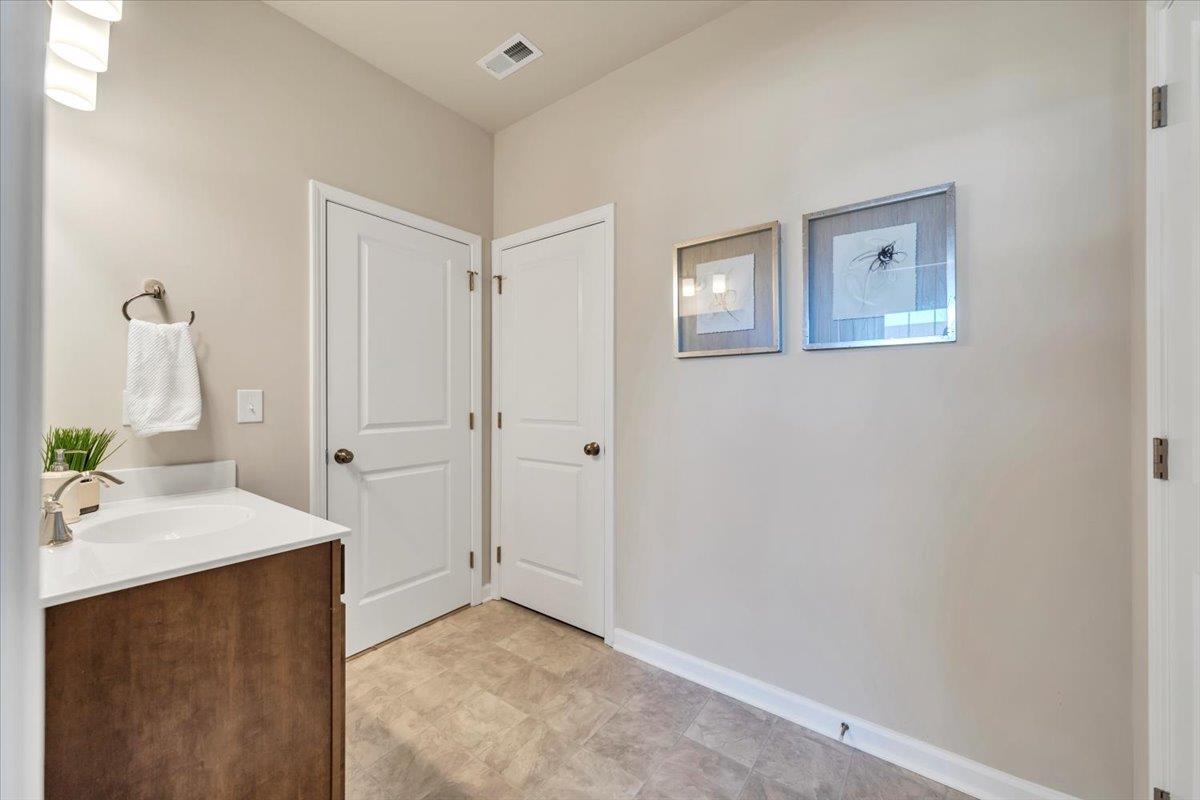 7379 King's Pointe Drive Fairlawn VA 24141