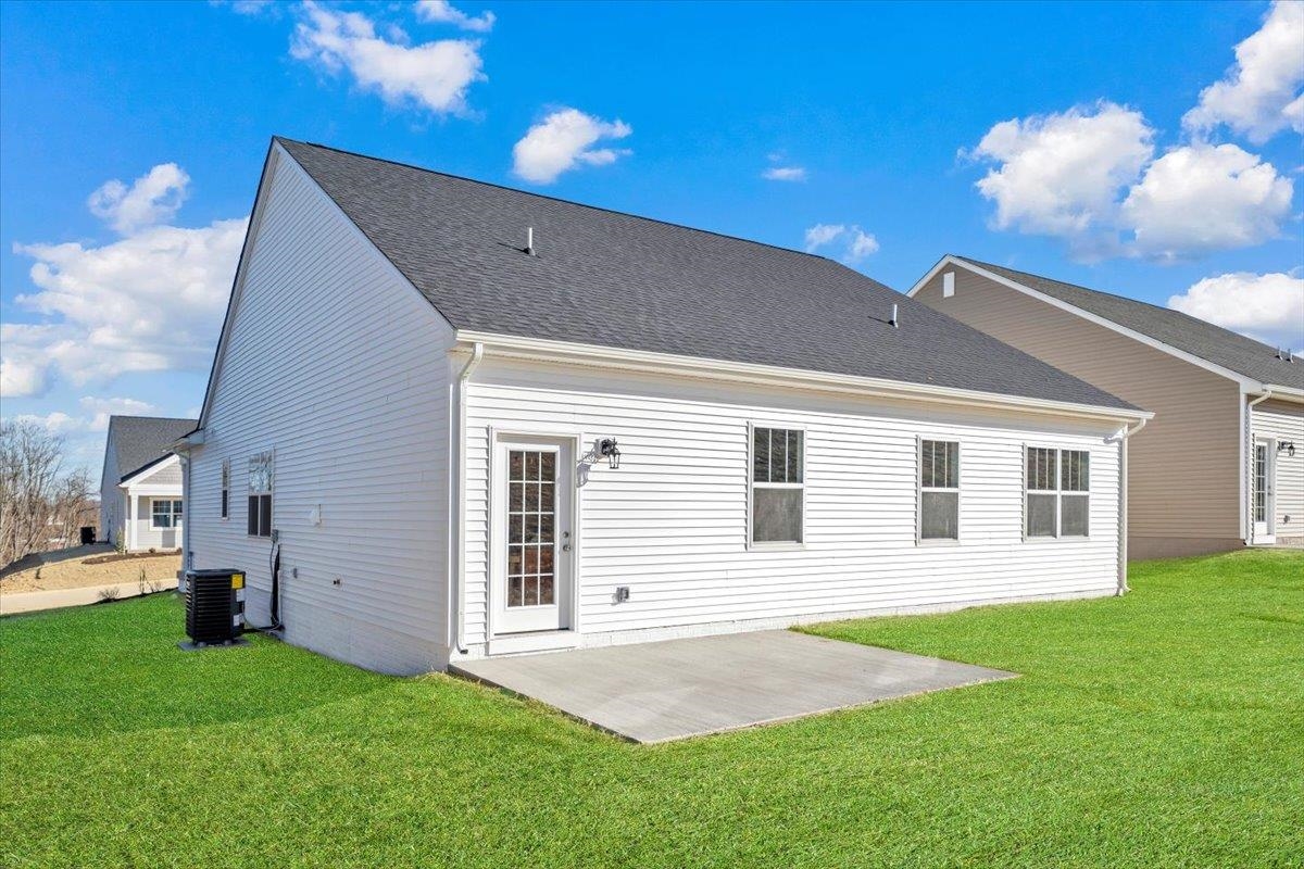 7379 King's Pointe Drive Fairlawn VA 24141