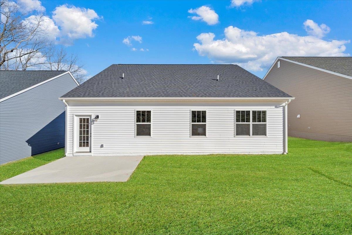 7379 King's Pointe Drive Fairlawn VA 24141