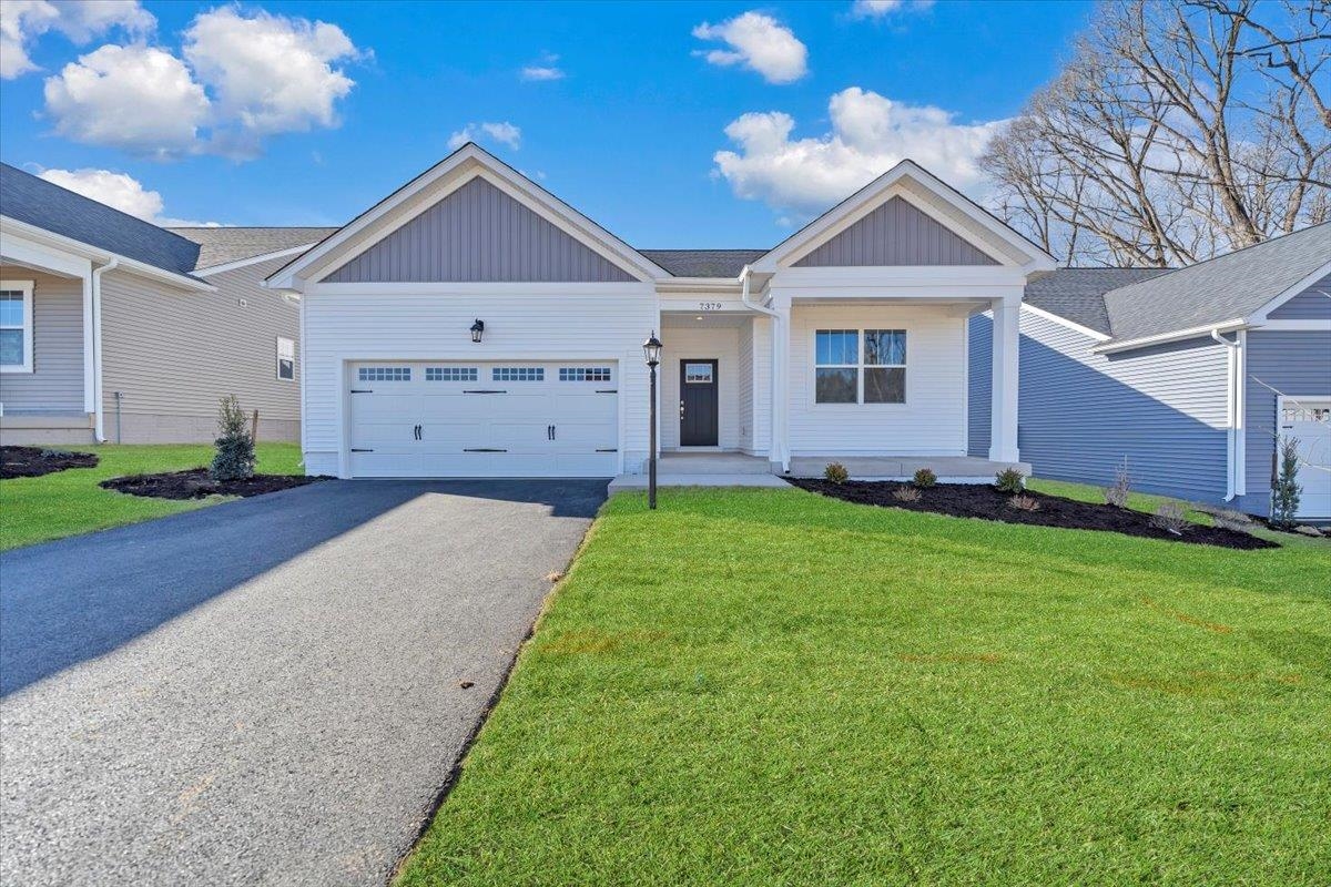 7379 King's Pointe Drive Fairlawn VA 24141