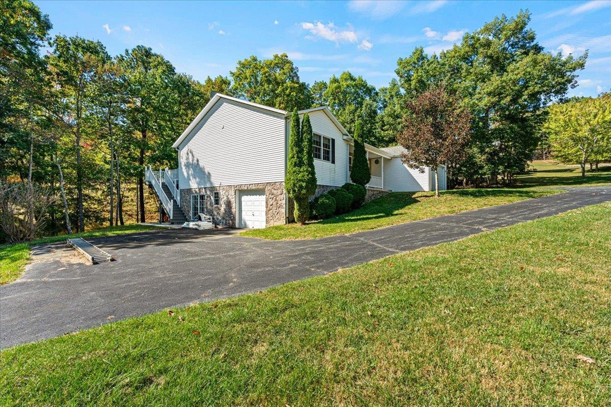 3431 Gorgon Drive Blacksburg VA 24060