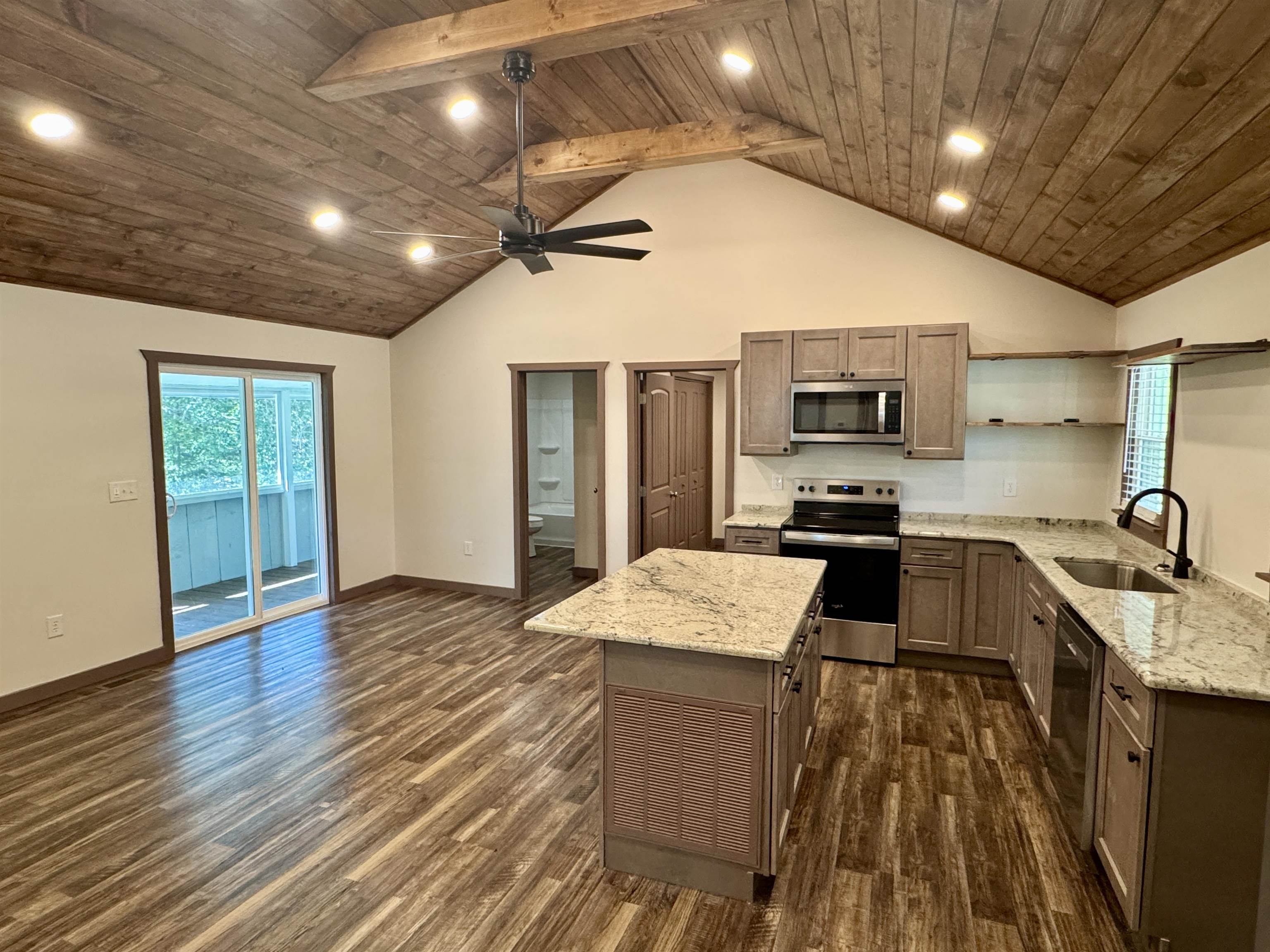 2331 Pot Rock Road Woodlawn VA 24381