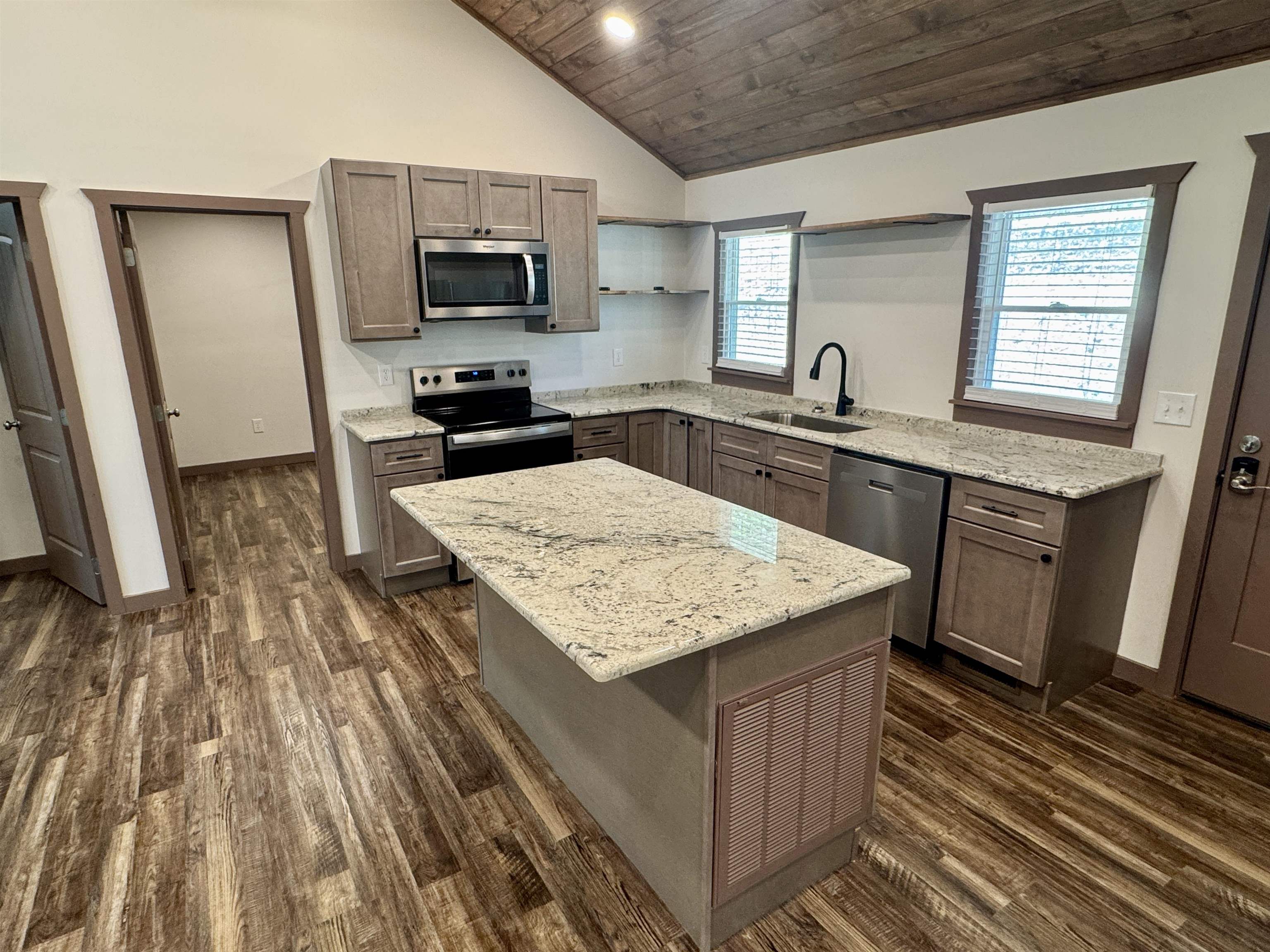 2331 Pot Rock Road Woodlawn VA 24381