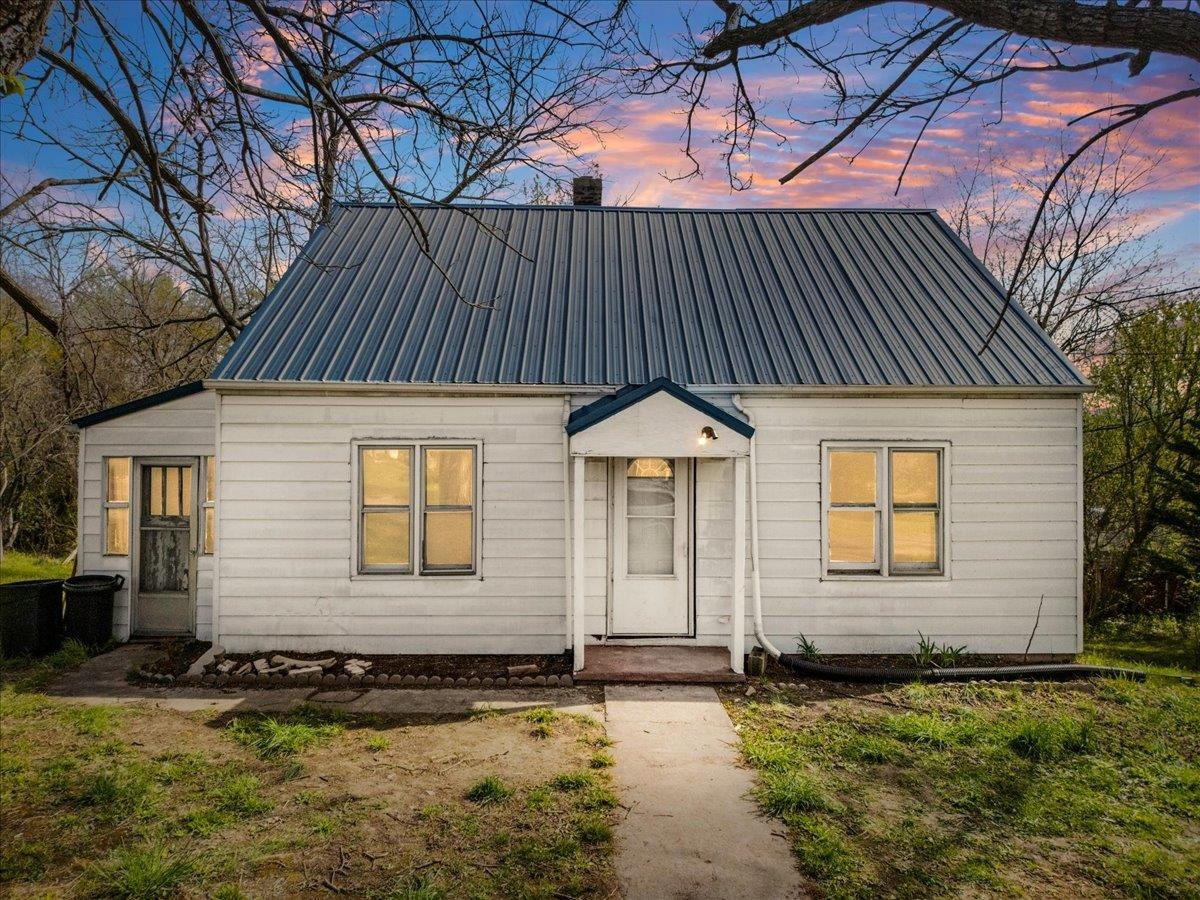 102 Linden Street Ripplemead VA 24150