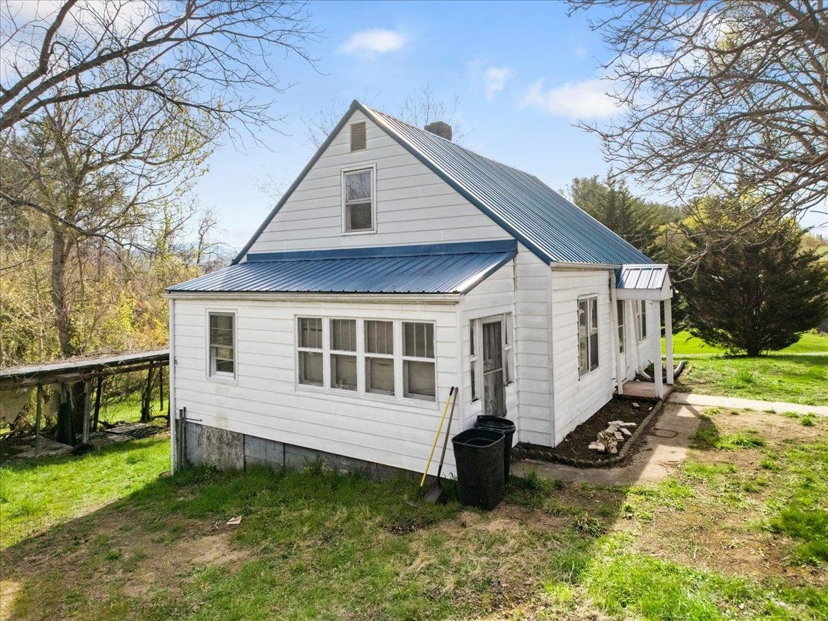 102 Linden Street Ripplemead VA 24150