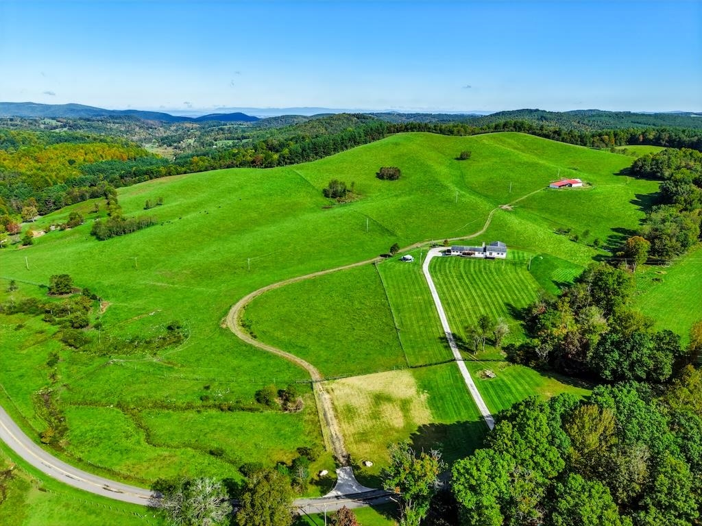 1421 Duncans Chapel Road Willis VA 24380