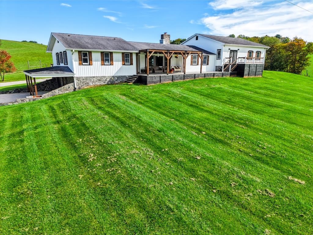 1421 Duncans Chapel Road Willis VA 24380