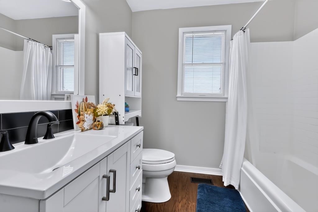 1421 Duncans Chapel Road Willis VA 24380