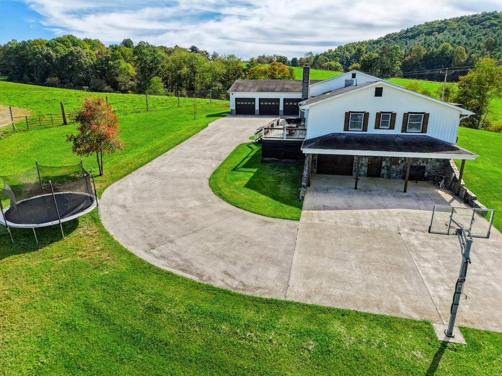 1421 Duncans Chapel Road Willis VA 24380