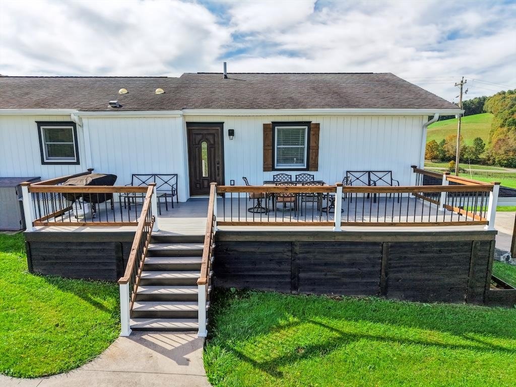 1421 Duncans Chapel Road Willis VA 24380