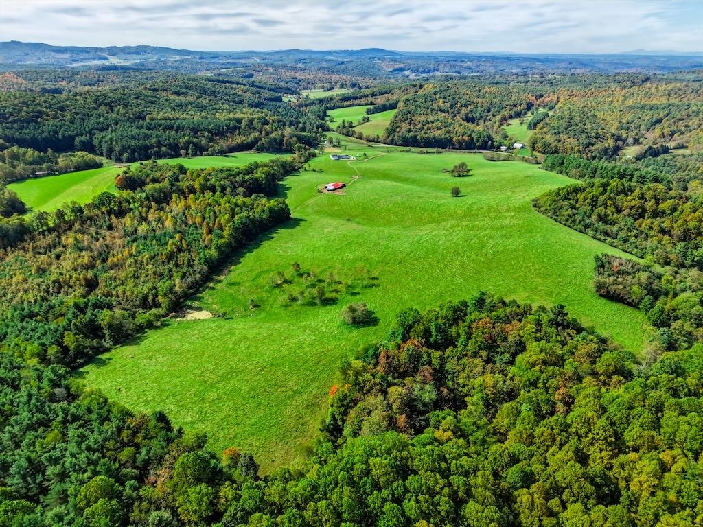 1421 Duncans Chapel Road Willis VA 24380