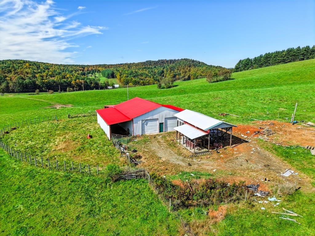 1421 Duncans Chapel Road Willis VA 24380