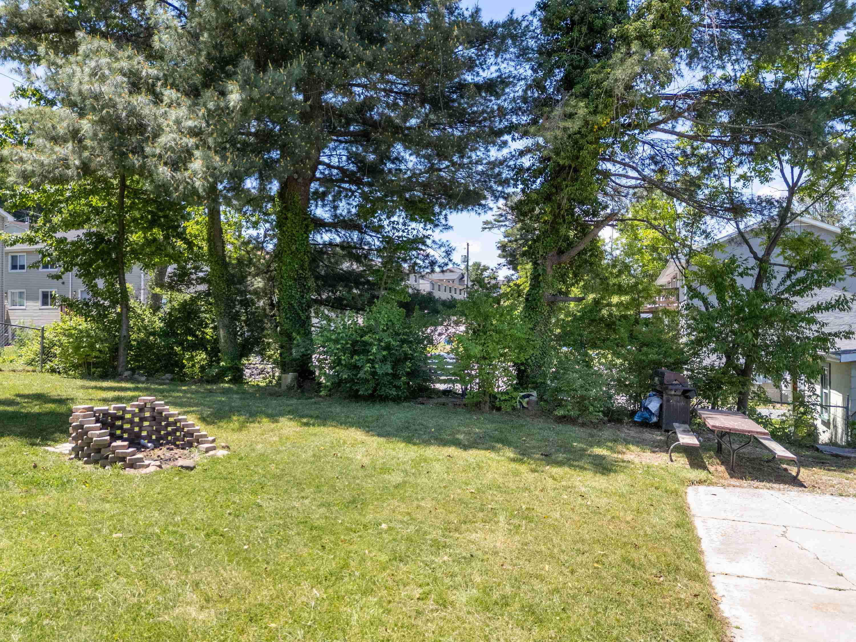 511 Davis Street Radford VA 24141