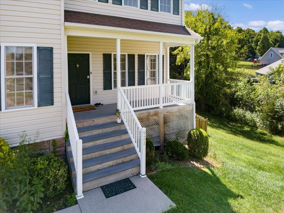 921 Crosscreek Drive Christiansburg VA 24073