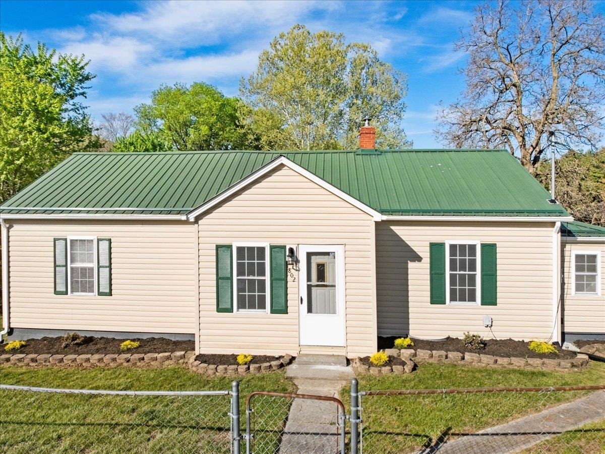 1802 Martin Avenue Radford VA 24141