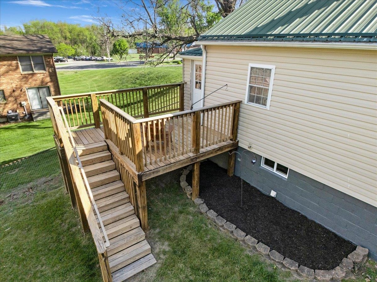 1802 Martin Avenue Radford VA 24141