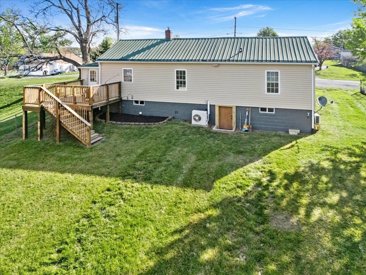 1802 Martin Avenue Radford VA 24141