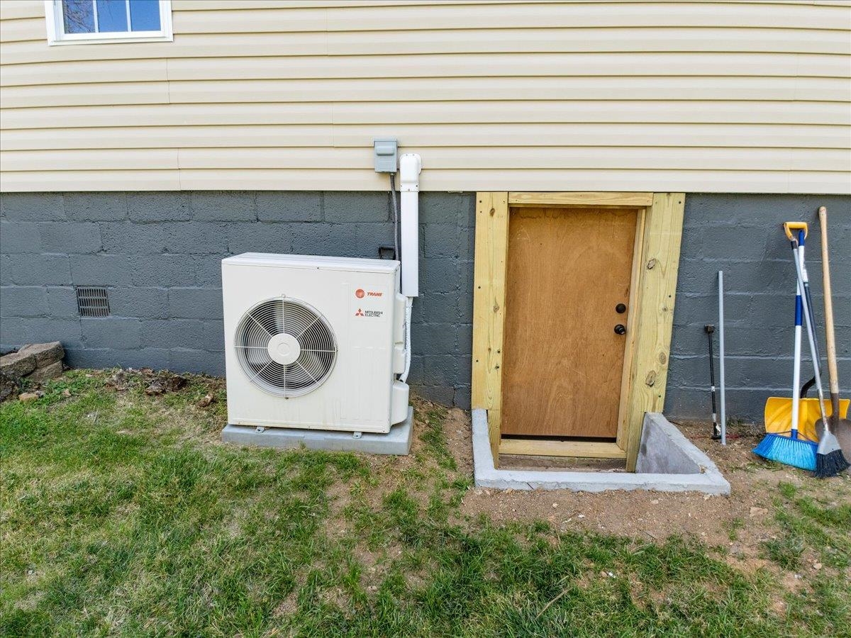 1802 Martin Avenue Radford VA 24141
